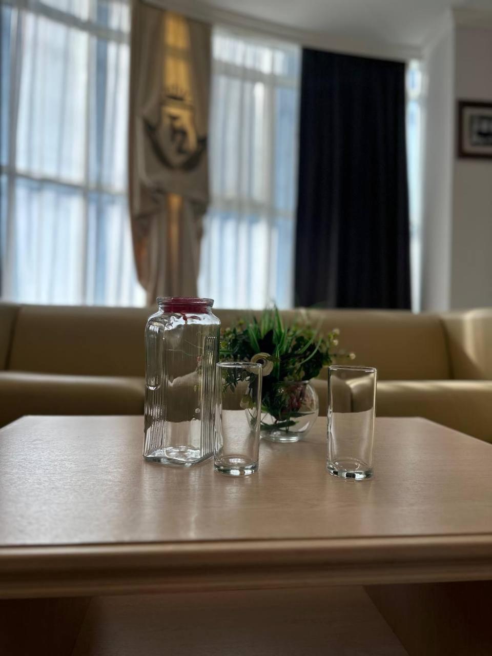 Tanzharyk Hotel Aqtöbe Esterno foto