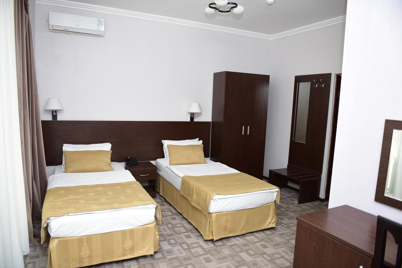 Tanzharyk Hotel Aqtöbe Esterno foto