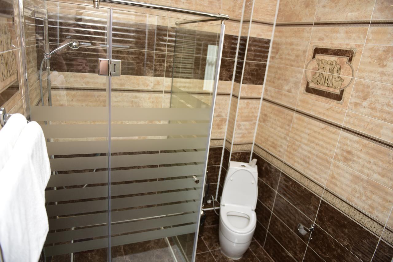Tanzharyk Hotel Aqtöbe Esterno foto